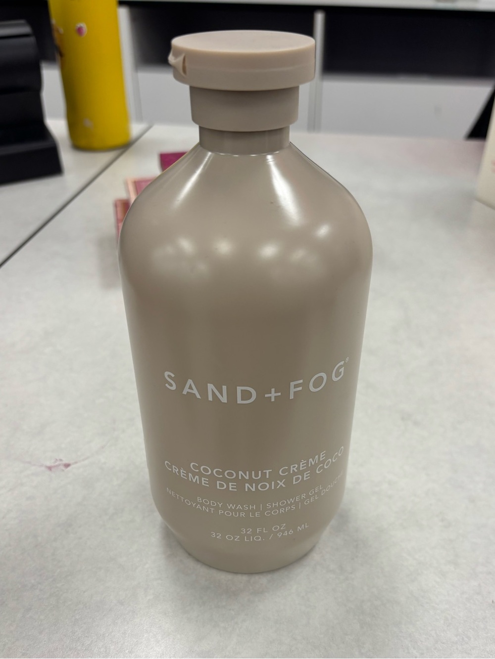 SAND + FOG Coconut Crème Body Wash - Cream